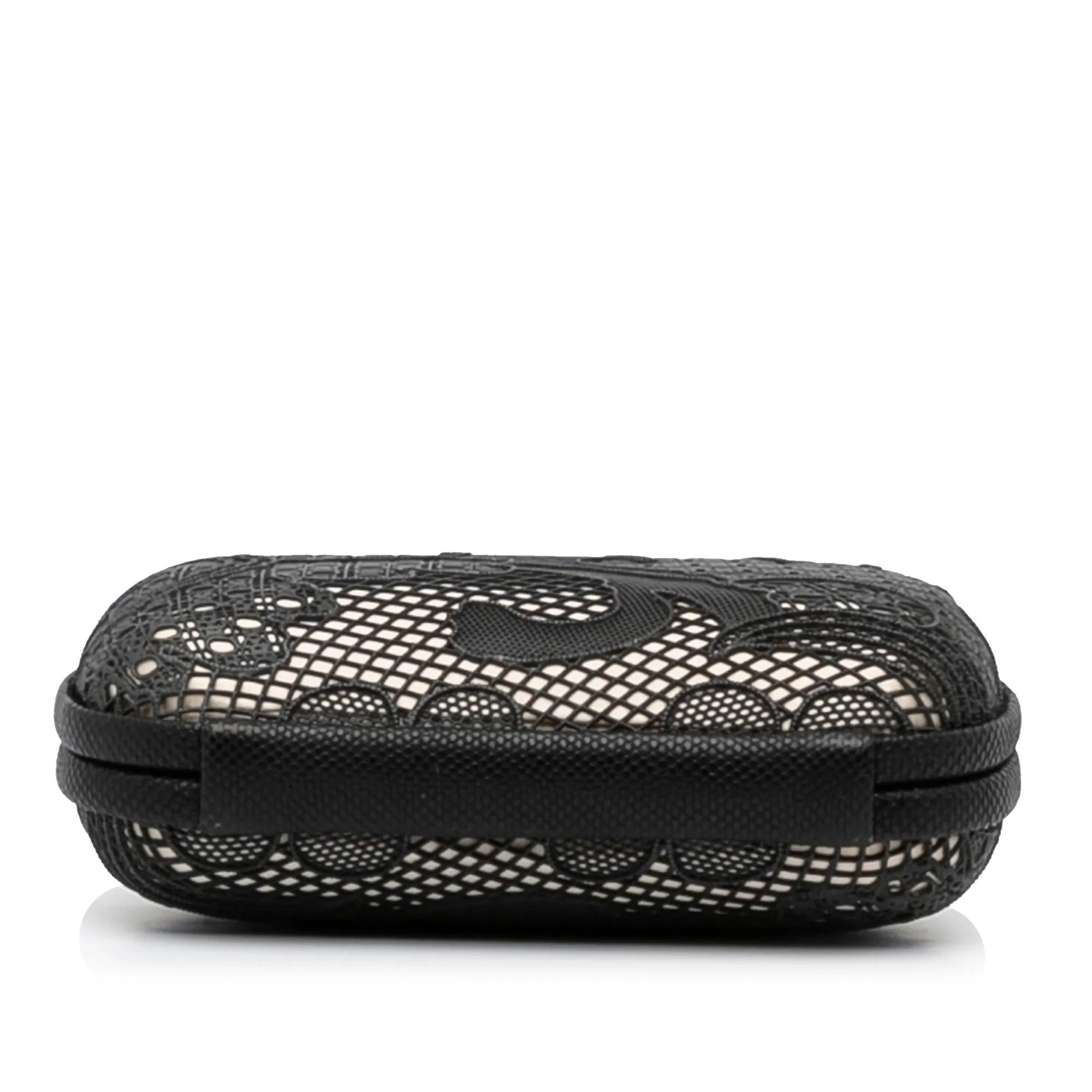 Bottega Veneta Metal Lace Karung Knot Clutch (SHG-3X4oDZ)