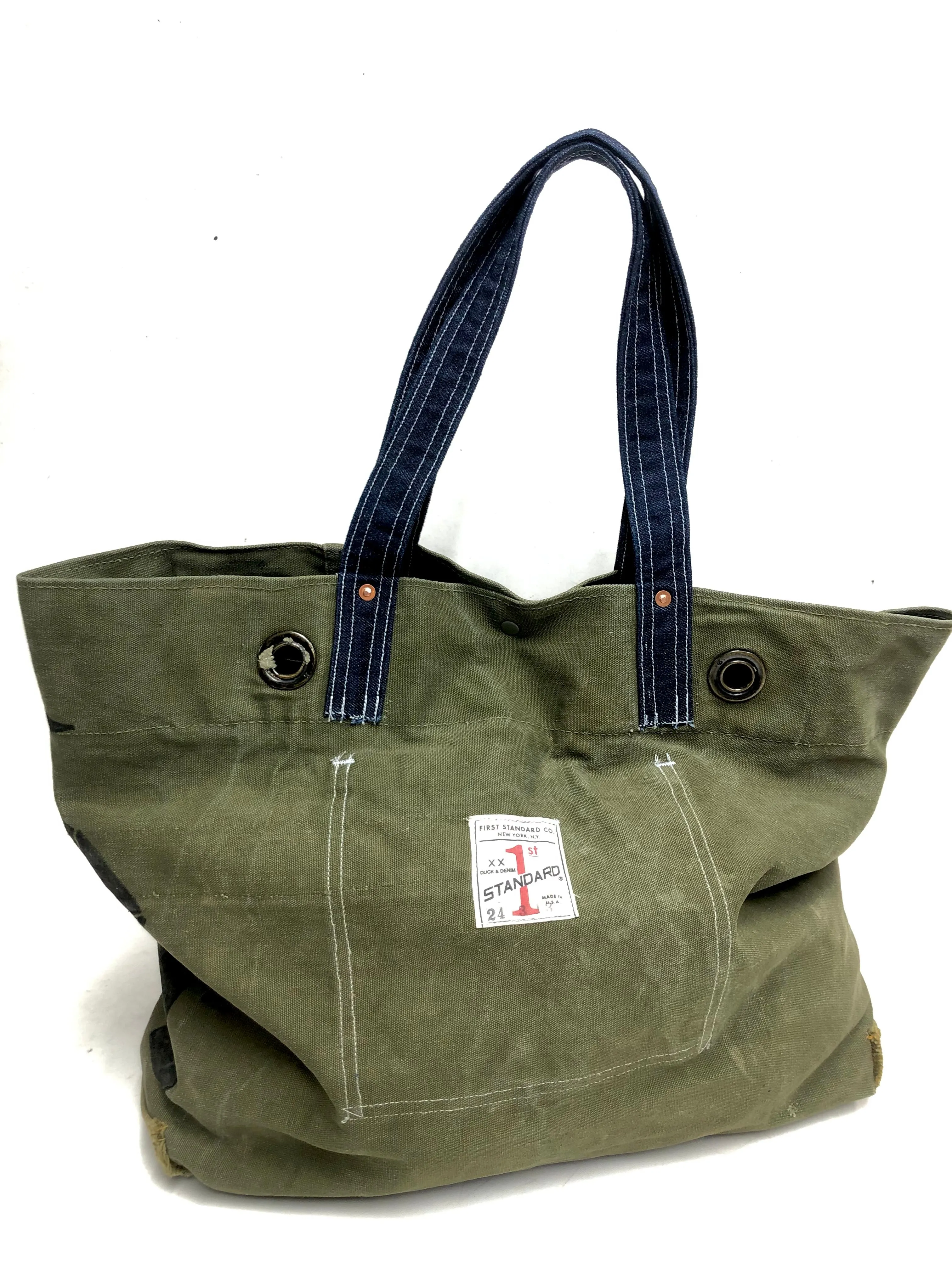 Carry-All Tote Bag / 24 3 13 /