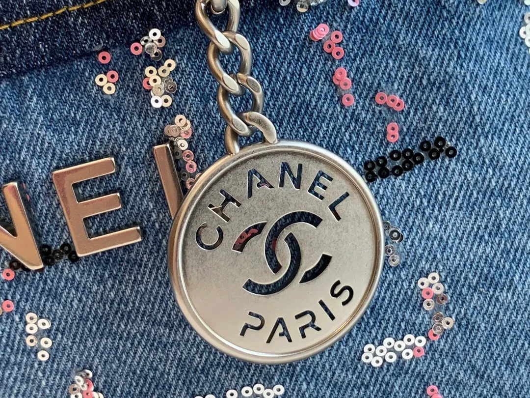 CC769 CHANEL 22 Handbag / HIGHEST QUALITY VERSION