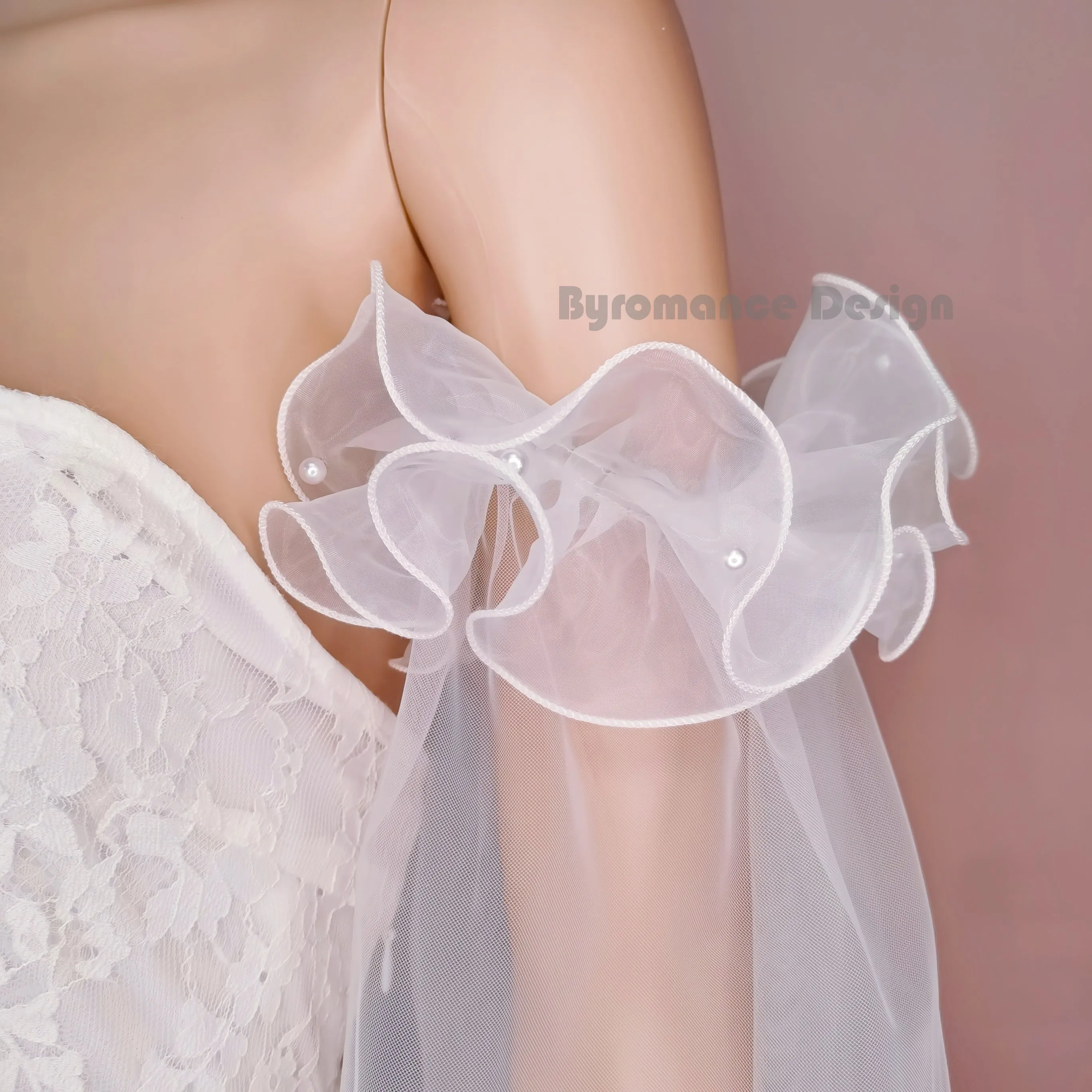 pure tulle and glitter tulle match wedding sleeve with lace edge