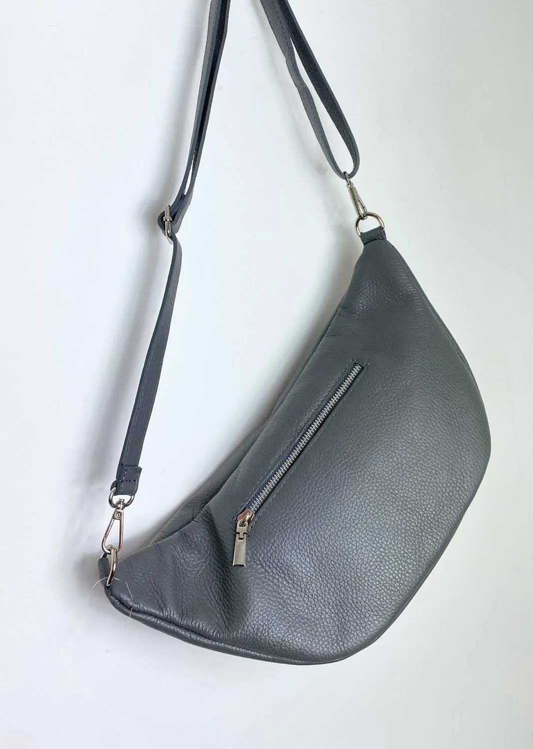 Ray Leather Sling Bag