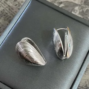 Vintage Silver Geometric Shell Stud Earrings