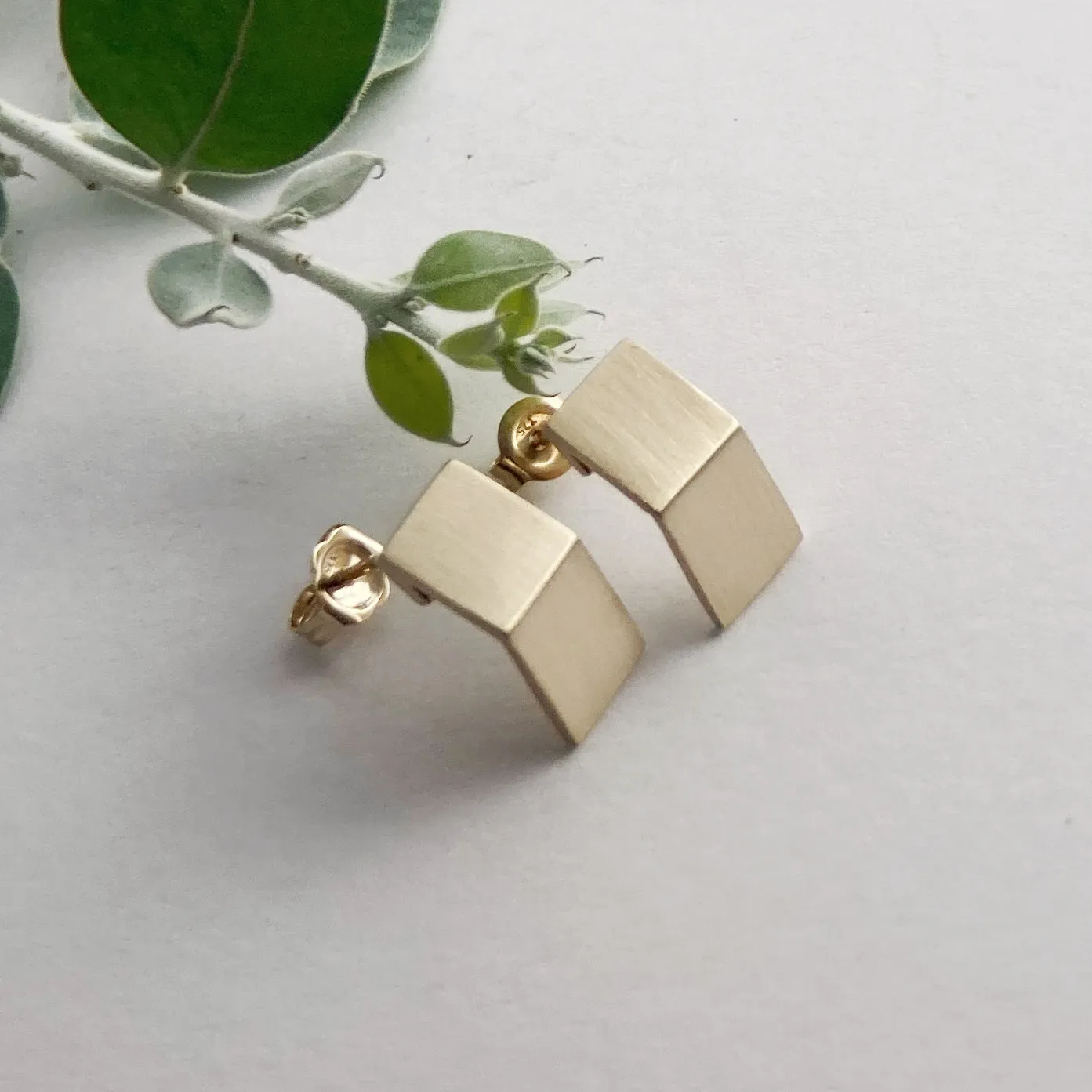 Yellow Gold rectangle bent earrings