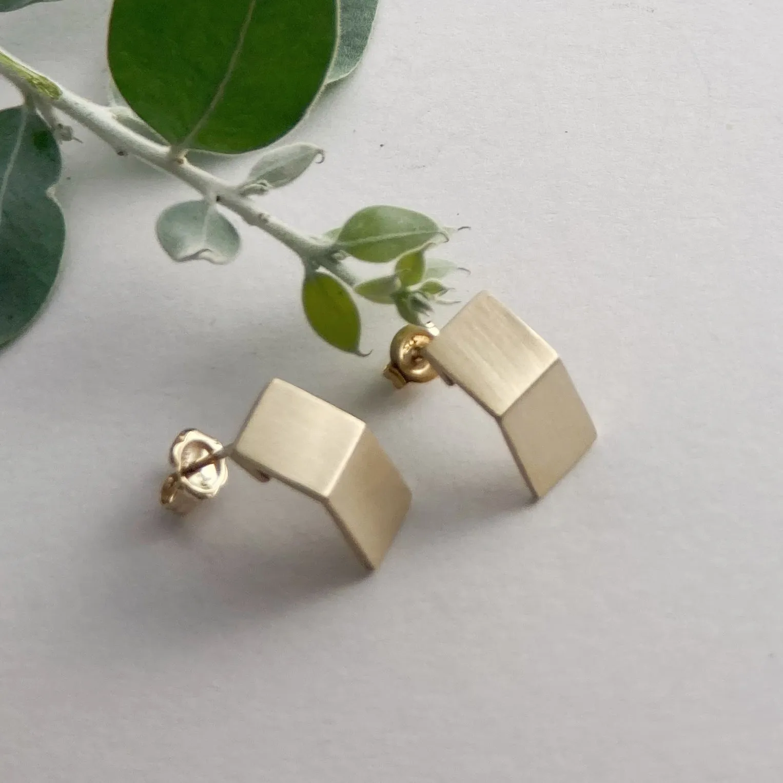 Yellow Gold rectangle bent earrings